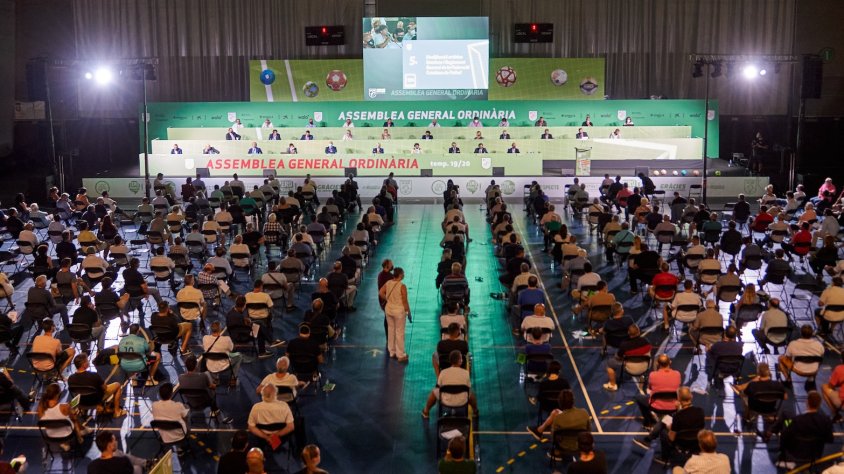 La Federació Catalana de Futbol veta a diferents mitjans de comunicació per poder cobrir les assemblees generals extraordinàries de Mataró