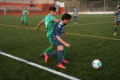 L'Atlètic s'estrena al nou camp de gespa amb bon peu