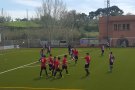 Domenec lidera l'Escola Valls davant del cuer