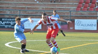 Denis Belemans, s'haurà d'operar en les pròximes setmanes, però va disputar la primera part del partit
