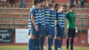 Jugadors de l'Atlètic abans de començar el partit