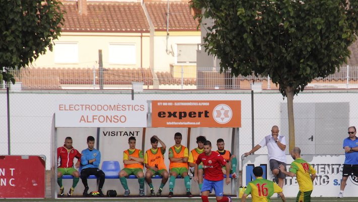 El CF Montblanc segueix líder al grup 3