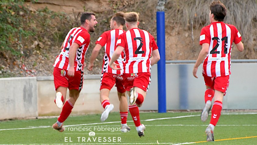 Miró celebrant el gol que significava els tres punts