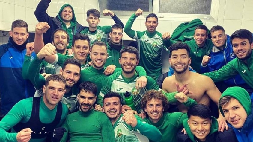 El Sant Jaume celebrant els 3 punts que aconseguien contra l'Arboç
