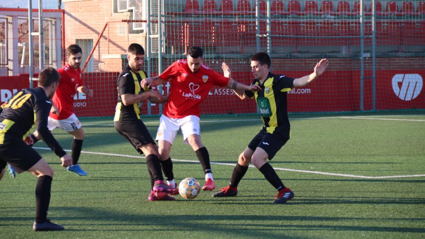 La Pobla B aconsegueix enganxar-se novament a la zona de play-off d'ascens