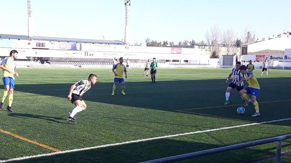 El Catllar segueix mantenint la distància respecte el Tortosa