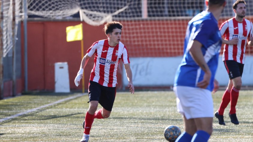 Els resultats tornen a ser aliats de la UE Valls que es manté en zona de play-off d'ascens a Tercera RFEF