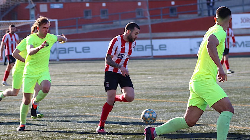 La UE Valls arrenca un empat de Vic (1-1)