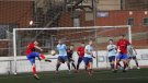 Una mala primera part i jugar amb 10 condemna l'Atlètic de Valls davant del Montblanc