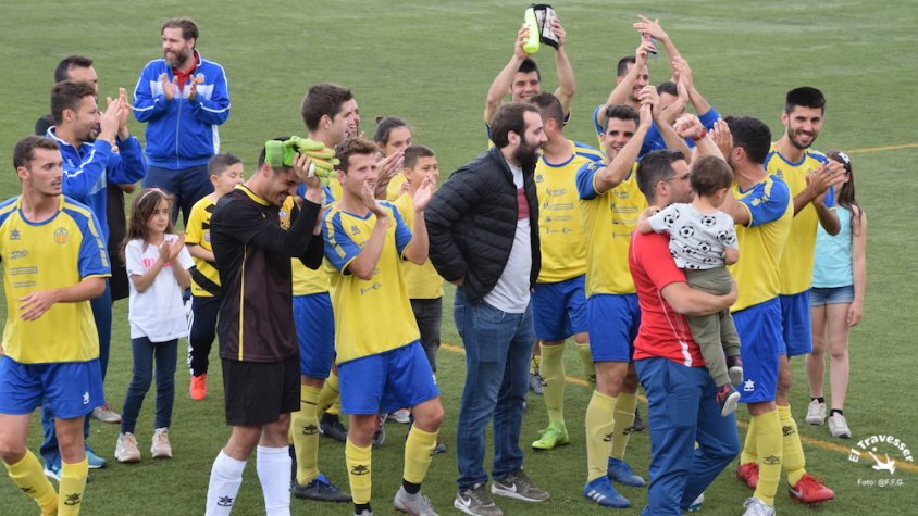El Catllar, celebrant la classificació del play-off d'ascens