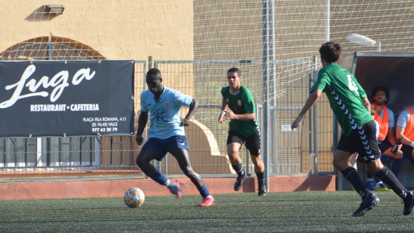 Diouf Abdou i Genis Gallego, primers renovats per l'Atlètic de Valls