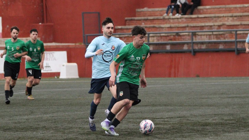Empat boig al Vilar de Valls: l’Atlètic rescata un punt davant el líder Calafell (3-3)
