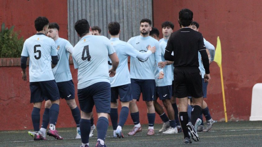 L’Atlètic de Valls recupera el lideratge de Tercera Catalana 13 jornades després
