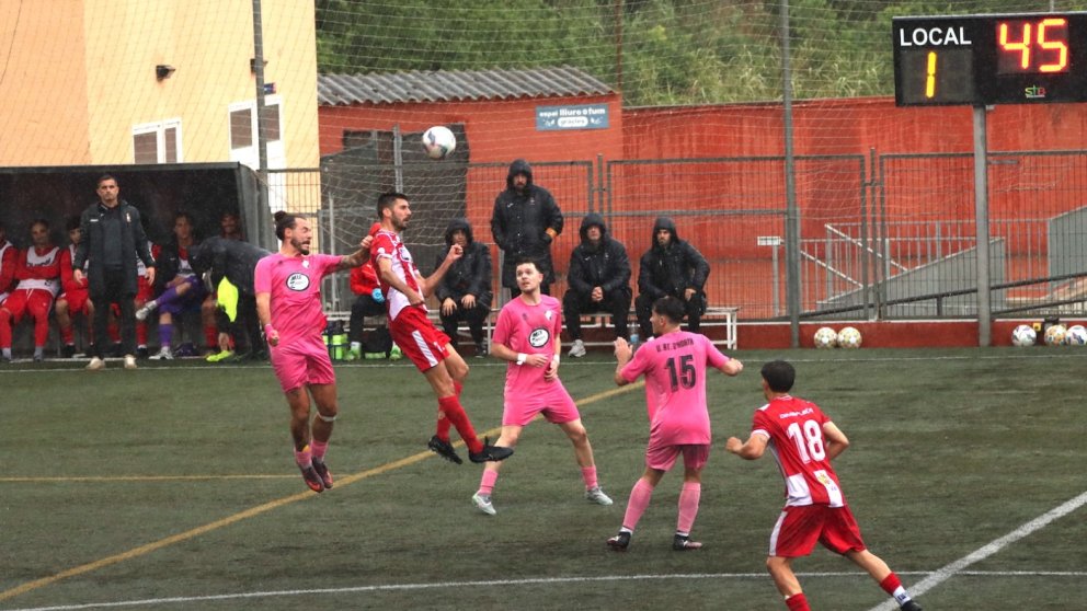 La UE Valls guanya i s'assegura la permanència a la Lliga Elit